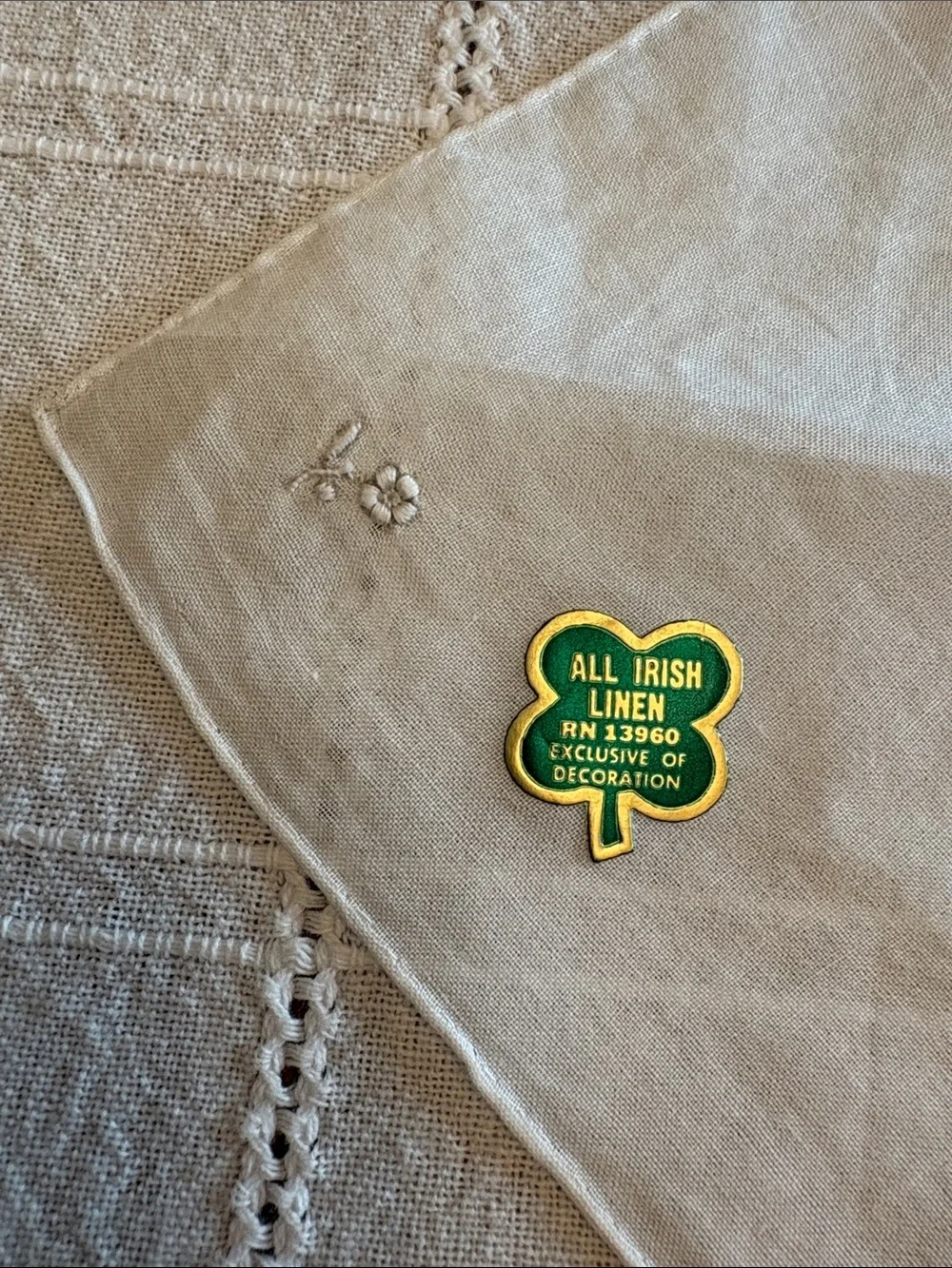 Set of 6 Vintage White Linen Embroidered Handkerchiefs New condition 50’s/60’s
